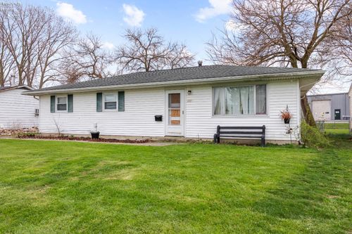 2220 Fallen Timber Dr, Sandusky, OH, 44870-5168 | Card Image