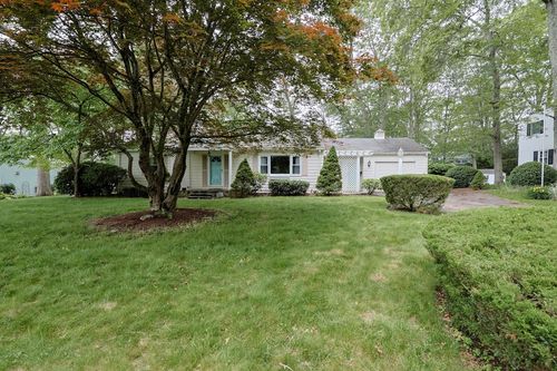 33 Page Rd, North Attleboro, MA, 02760-2122 | Card Image