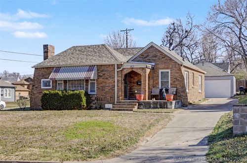 803 S Jamestown Ave, Tulsa, OK, 74112-3839 | Card Image