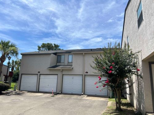 e11-1327 Airport Drive, TALLAHASSEE, FL, 32304 | Card Image