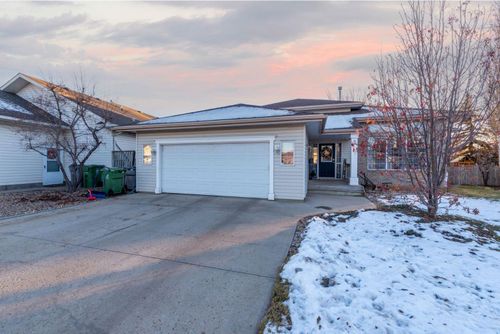 2304 56 Avenue Close, Lloydminster, AB, T9V2V5 | Card Image