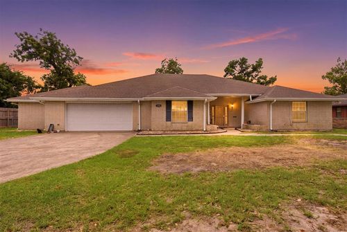 1406 Moeling St, Lake Charles, LA, 70601-1738 | Card Image