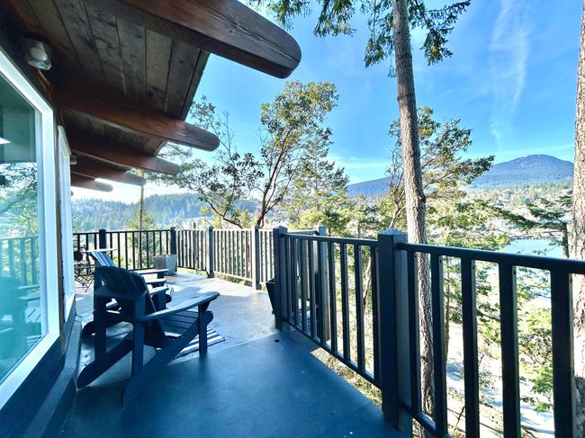 395 Skyline Drive, House other with 3 bedrooms, 2 bathrooms and 2 parking in Gibsons BC | Image 8