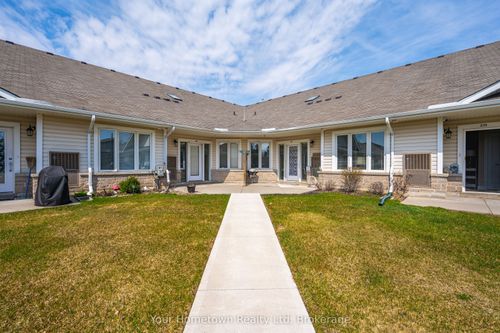 212-760 Woodhill Dr, Fergus, ON, N1M3W5 | Card Image