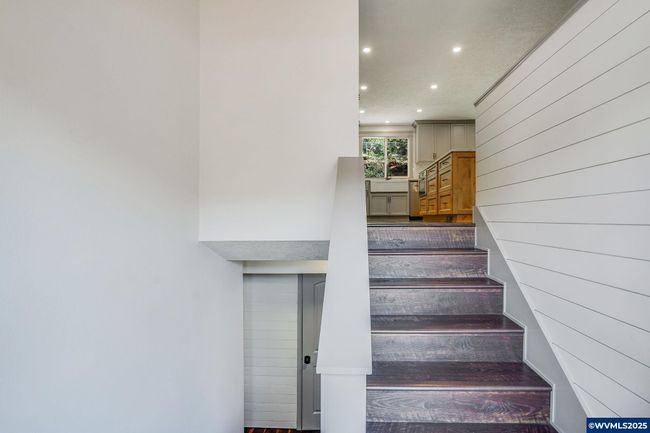 241 Silver Loop, House other with 4 bedrooms, 3 bathrooms and null parking in Silverton OR | Image 5