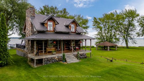 {{alt}} | Card Image