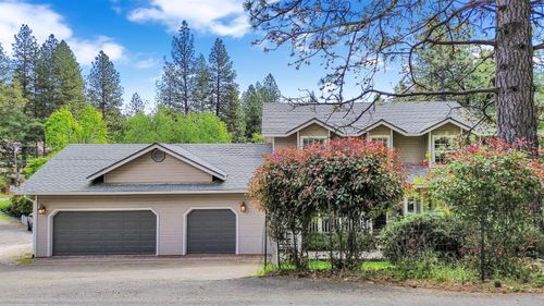 12071 Alta Sierra Dr, Grass Valley, CA, 95949-6529 | Card Image