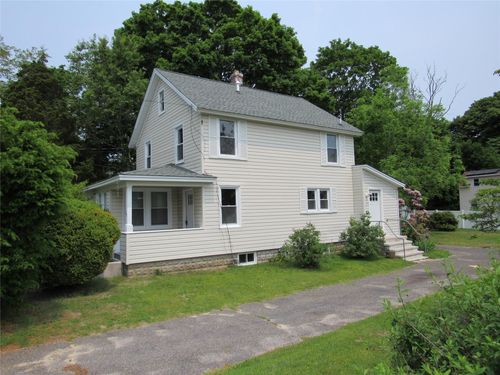 506 Raynor Ave, Riverhead, NY, 11901-2924 | Card Image