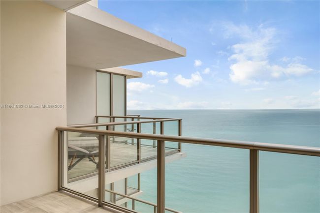 PH-04 - 9703 Collins Ave., Condo with 2 bedrooms, 2 bathrooms and null parking in Bal Harbour FL | Image 17