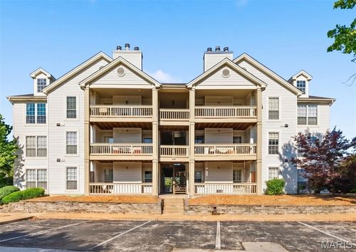 j-1445 Whispering Creek Dr, Ballwin, MO, 63021-8466 | Card Image