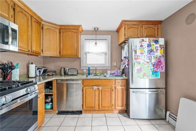 315 Pequot Avenue, House other with 3 bedrooms, 2 bathrooms and 4 parking in Warwick RI | Image 2