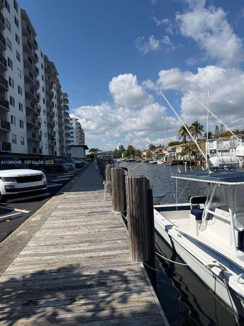 apt-301-3703 Ne 166th St, North Miami Beach, FL, 33160-3802 | Card Image