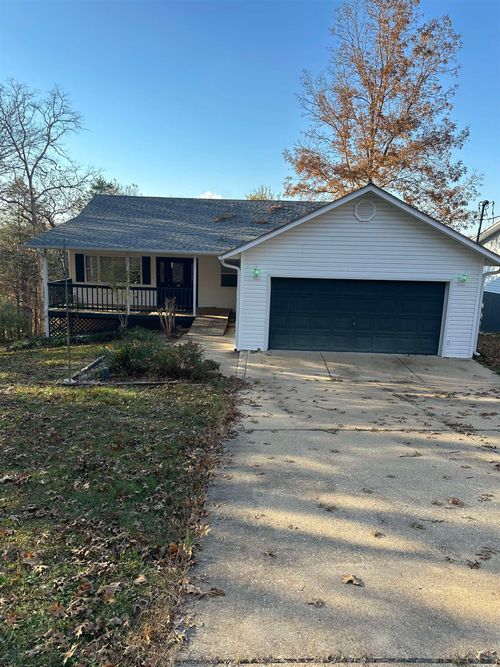 100 Powhatan Dr, Cherokee Village, AR, 72529-2136 | Card Image