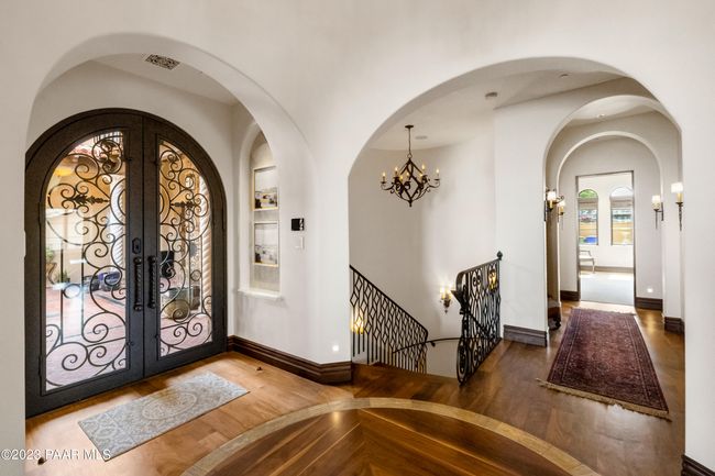 Foyer | Image 18