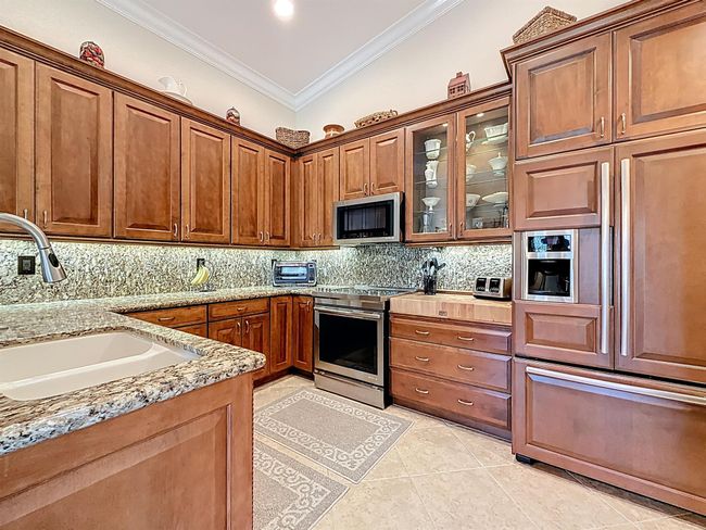 12110 Napoli Ln, Condo with 3 bedrooms, 2 bathrooms and null parking in Boynton Beach FL | Image 12
