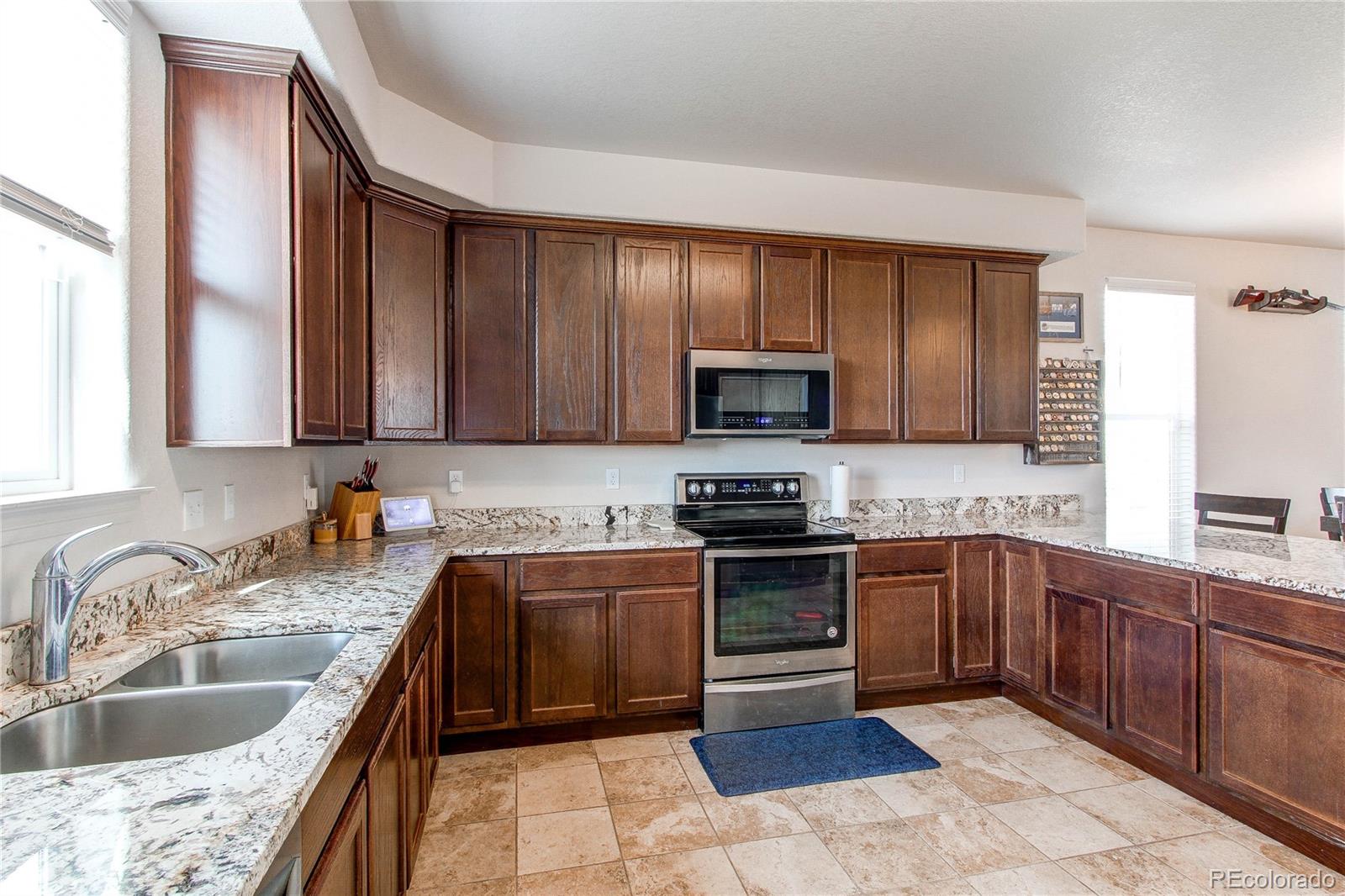 22nd Pl, Strasburg, CO 80136