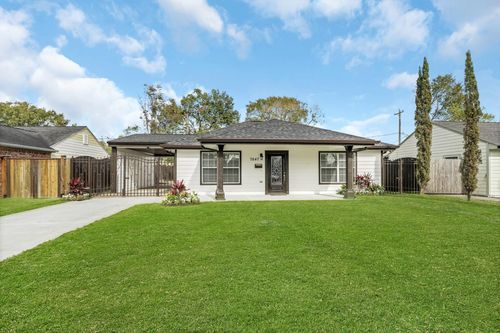 7647 Greendowns St, Houston, TX, 77087-3803 | Card Image