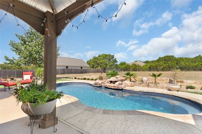 217 Dawn Drive, House other with 4 bedrooms, 2 bathrooms and 4 parking in Liberty Hill TX | Image 3