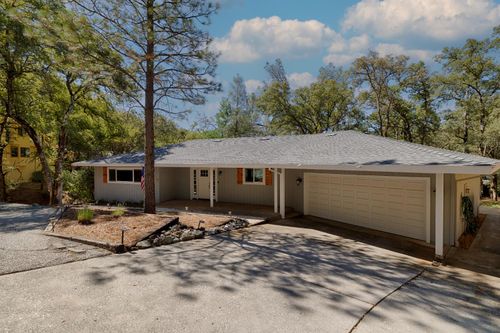 11892 Warbler Way, Penn Valley, CA, 95946-9674 | Card Image