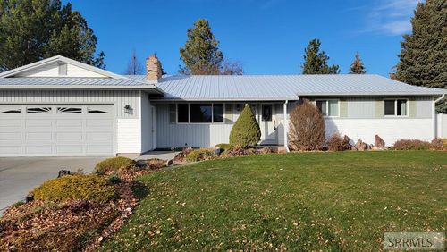 2343 Mesa St, Idaho Falls, ID, 83401-3311 | Card Image