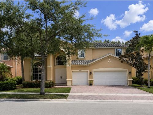 3800 E Hibiscus St, Weston, FL, 33332-2455 | Card Image