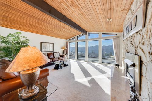 3 Crawford Bay, Port Moody, BC, V3H3N3 | Card Image