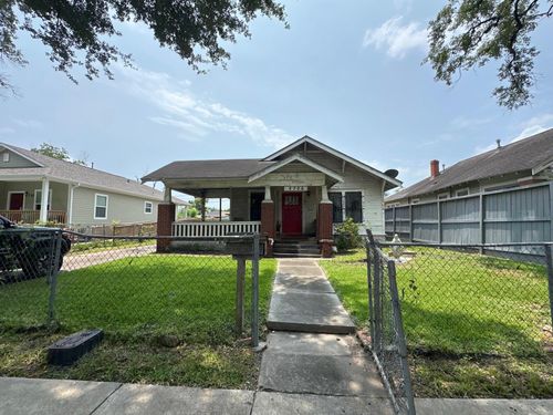 4706 Woodside St, Houston, TX, 77023-1224 | Card Image