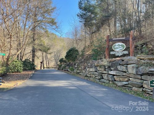77-000 Bear River Lodge Trl, Marshall, NC, 28753 | Card Image