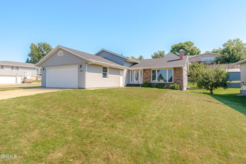 710 3rd Avenue Ne, Mandan, ND, 58554 | Card Image