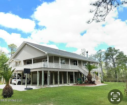 6187 1st St, Bay Saint Louis, MS, 39520-9579 | Card Image
