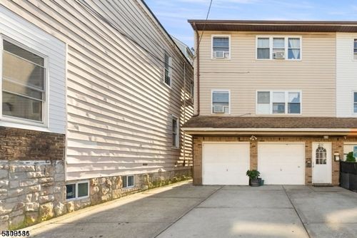 536 Livingston St, Elizabethport, NJ, 07206-1324 | Card Image