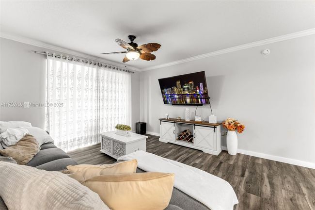 APT-112 - 6831 Sw 44 Th St, Condo with 3 bedrooms, 2 bathrooms and null parking in Miami FL | Image 6