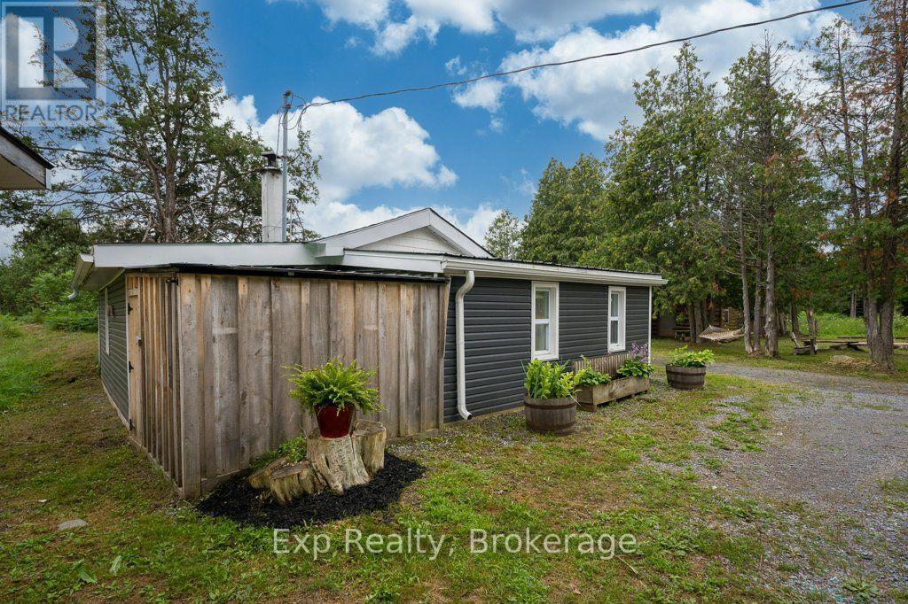 Residential in Tyendinaga (Tyendinaga Township) 5