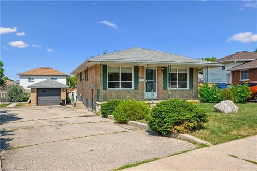 79 Lorraine Dr, Cambridge, ON, N1R6P2 | Card Image