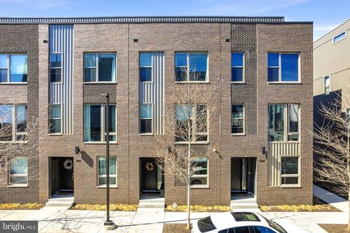 2006 Northbank Pl, PHILADELPHIA, PA, 19125-4396 | Card Image