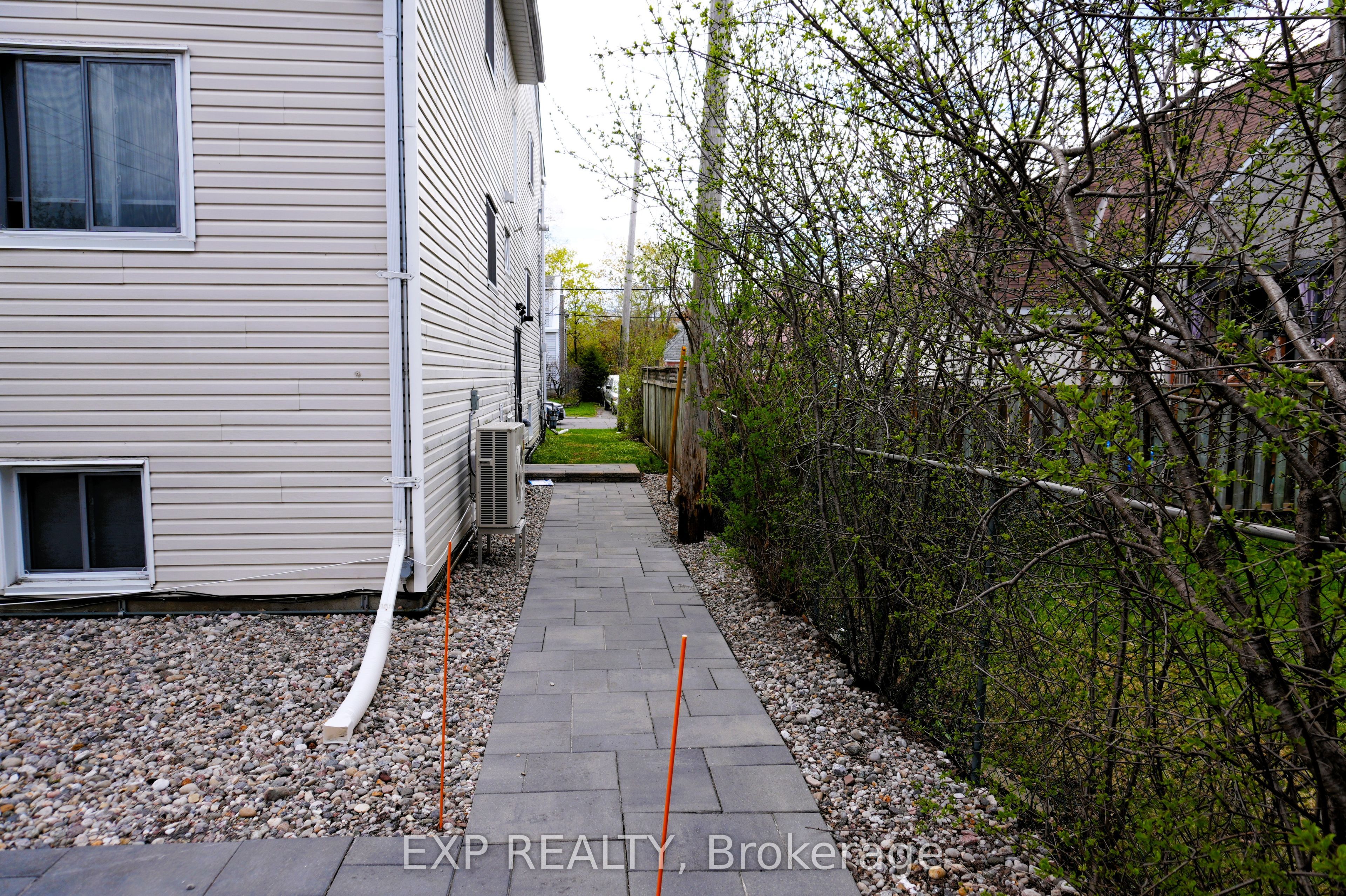 Commercial Sale in Vanier and Kingsview Park 3