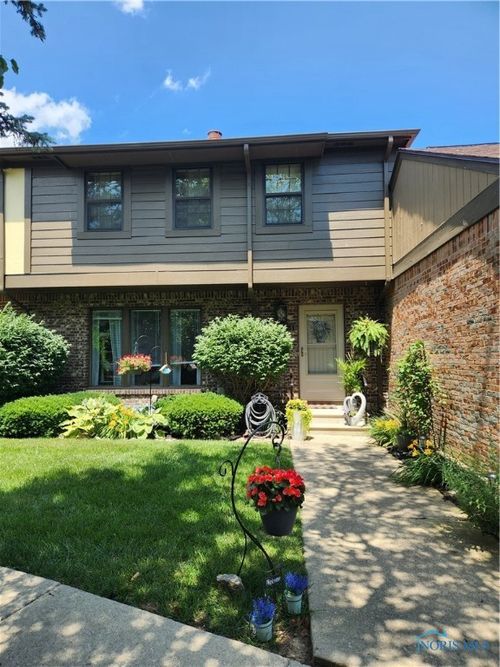 h-31 Knollwood Dr, Perrysburg, OH, 43551-3109 | Card Image