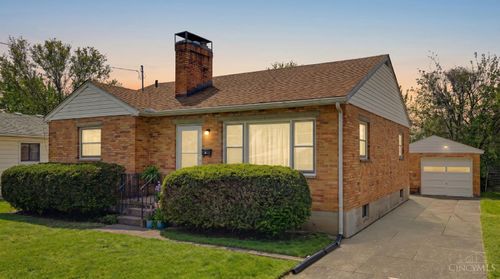 10 Forest Glen Dr, Middletown, OH, 45042-3702 | Card Image