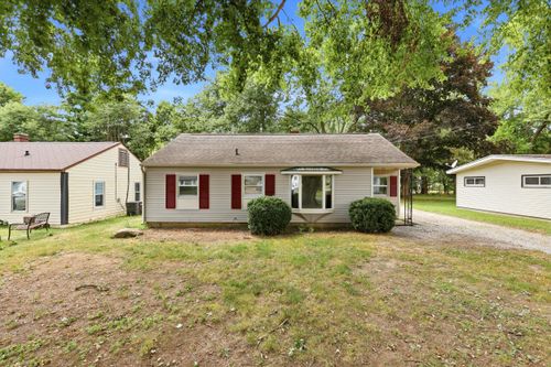 627 Clearview St, Kalamazoo, MI, 49048-7203 | Card Image