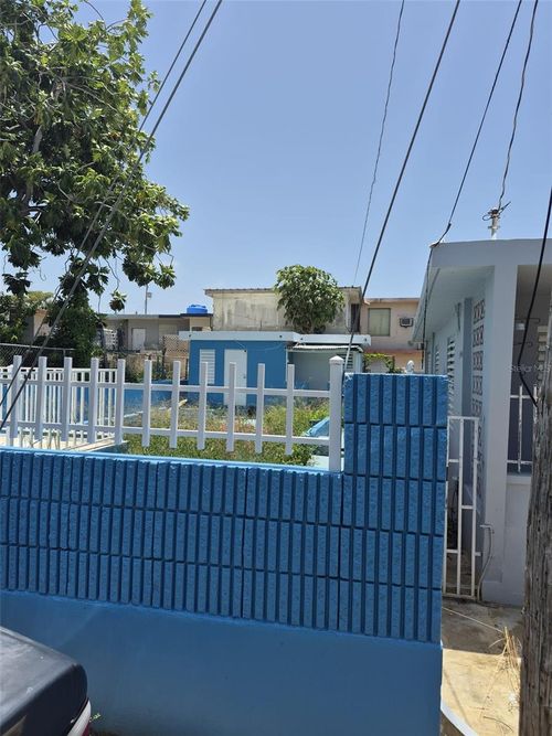 1 Barrio Mora, ISABELA, PR, 00662 | Card Image