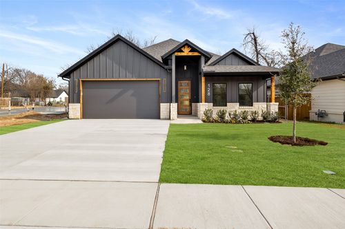 128 Cottonwood St, Fort Worth, TX, 76111-6521 | Card Image