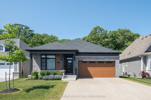 3376 Whispering Woods Trail, Ridgeway, ON, L0S1N0 | Card Image