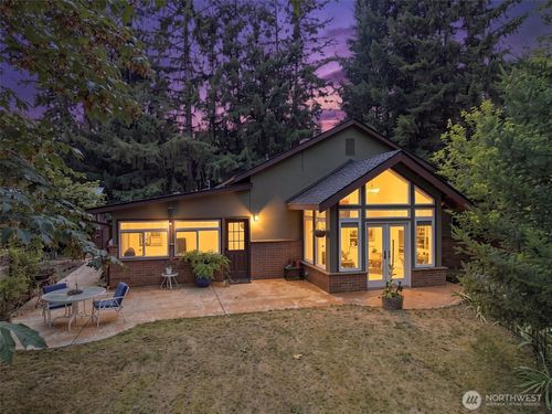 24901 Roberts Dr, Black Diamond, WA, 98010-9211 | Card Image