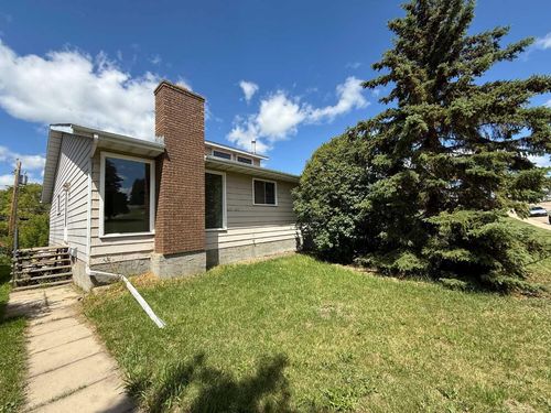 4206, 4208 44 Street, Ponoka, AB, T4J1B8 | Card Image