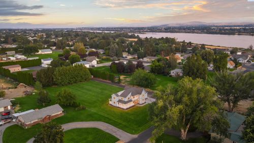 2611 Road 96, Pasco, OR, 97801 | Card Image