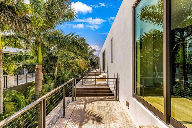 250 Ocean Blvd, House other with 8 bedrooms, 10 bathrooms and null parking in Golden Beach FL | Image 73
