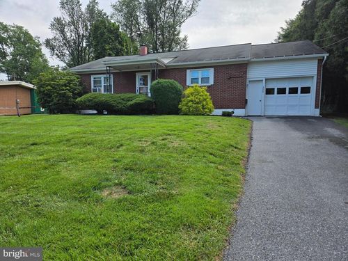 326 S 13th St, LEBANON, PA, 17042-5803 | Card Image