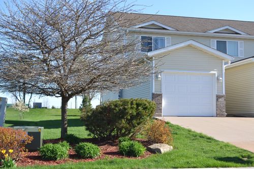 0-722 Prairie Meadow Dr, Blue Grass, IA, 52726-8503 | Card Image