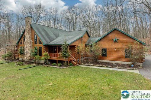 1212 Acacia Dr, Hawley, PA, 18428-4667 | Card Image