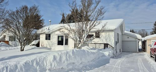 10 Hemlock St, Cardiff, ON, K0L1C0 | Card Image